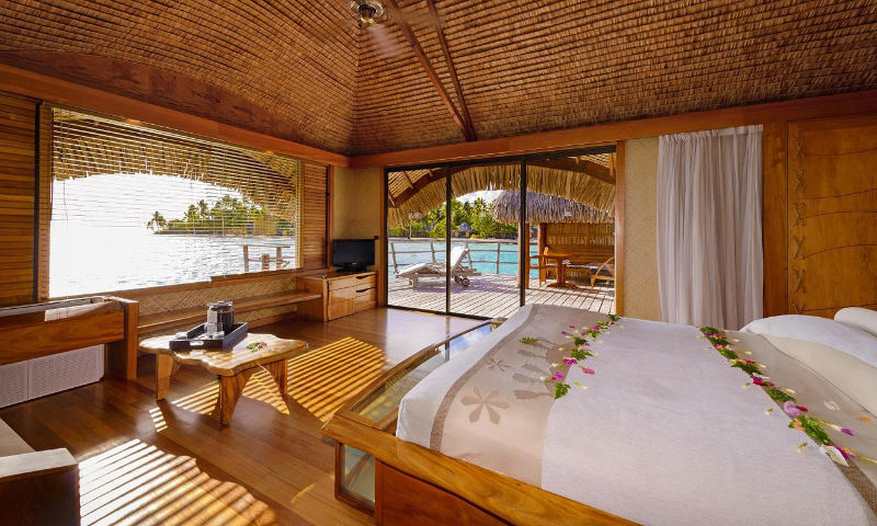 Taha’a Overwater Suite